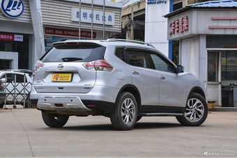 2015款奇骏2.0L自动XL两驱舒适MAX版