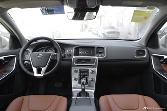 2018款沃尔沃S60L 1.5T自动T3智进进取版