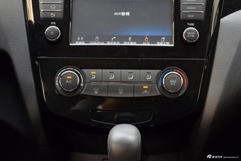 2017款日产逍客 2.0L自动精英版