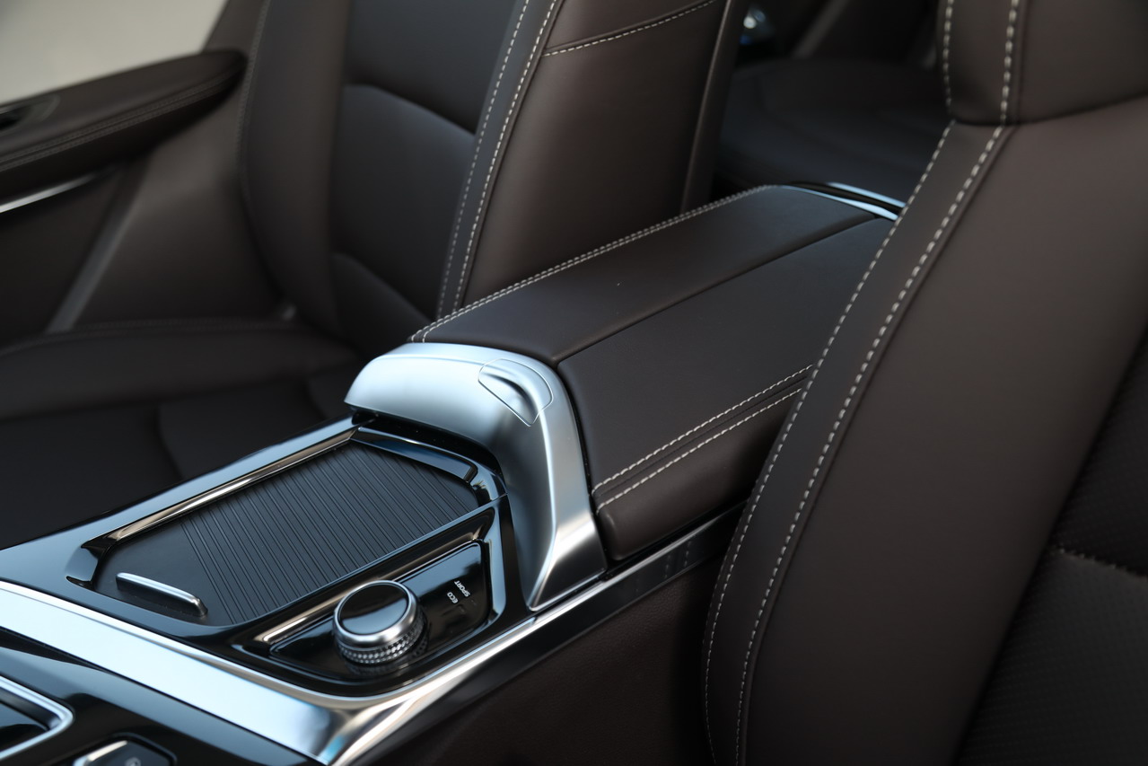 2019款吉利嘉际 1.5TD MHEV DCT尊享型