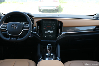 2018款中华V7 1.6T自动豪华型5座280T