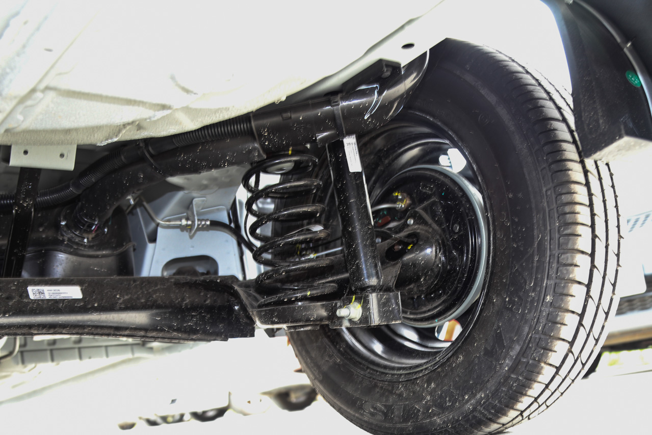 2016款雪佛兰乐风RV 1.5L手动畅行版 雪域白