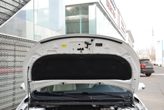 2016款众泰Z300 1.5L手动尊享型