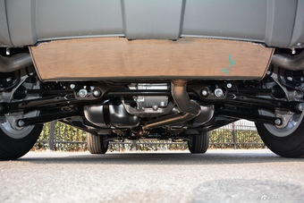 2017款揽胜极光2.0T自动PURE风尚版