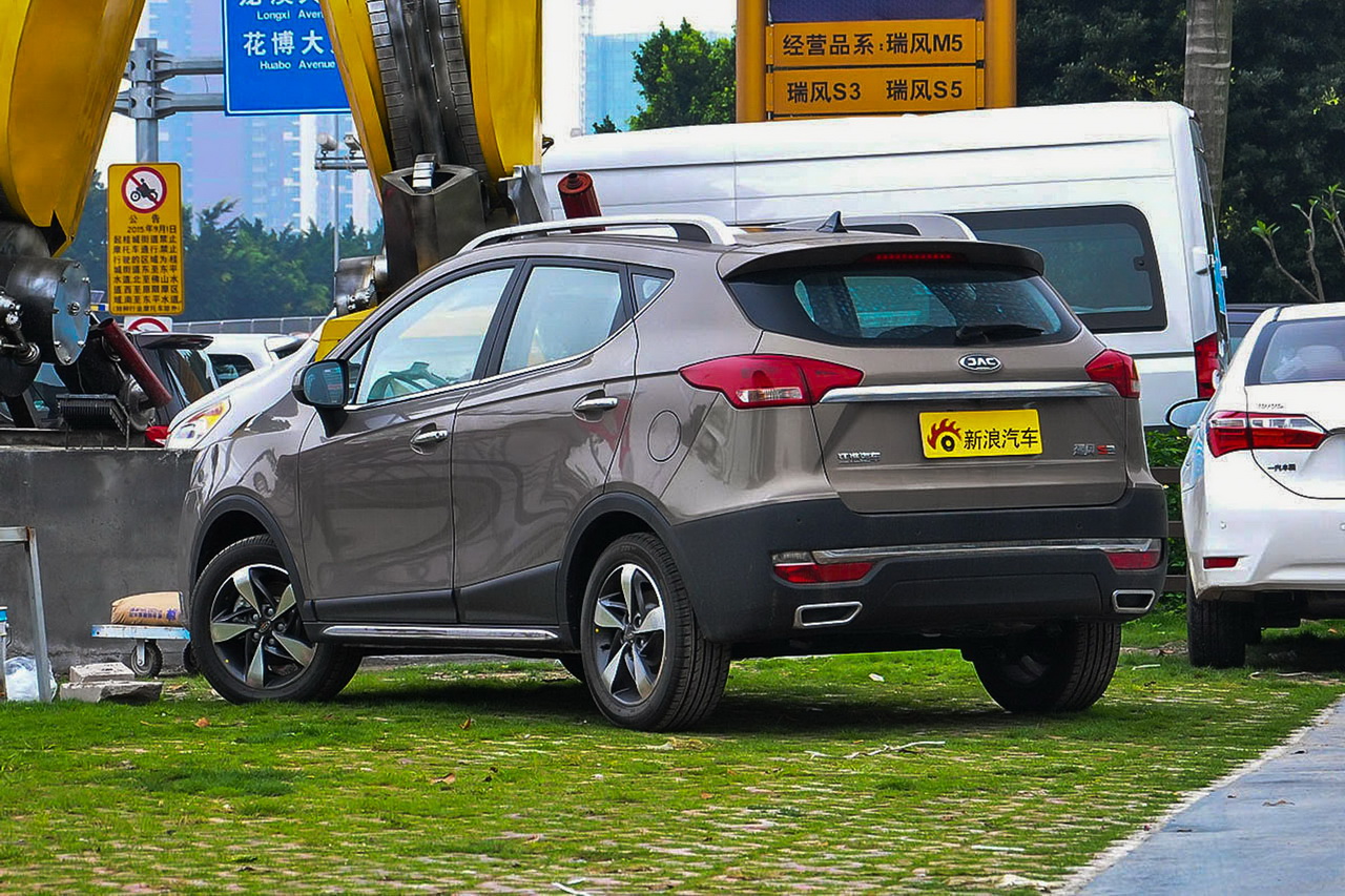 2017款瑞风S3 1.5L手动豪华智能型