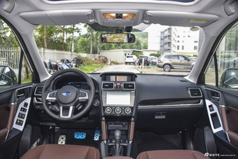 2016款森林人2.5L自动尊贵导航版图片