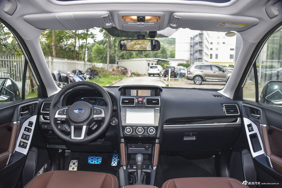 2016款森林人2.5L自动尊贵导航版