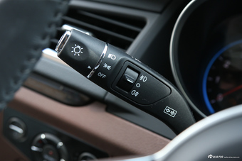 2016款众泰T600 2.0T手动豪华型运动版