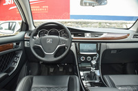 2015款众泰Z500 1.5T 手动豪华型 萨丁白