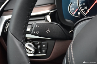 2018款宝马5系改款2.0T自动530Li领先型豪华套装