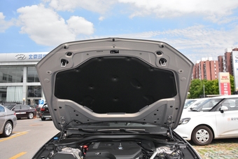 2018款宝马5系改款2.0T自动530Li领先型豪华套装