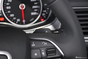 2018款奥迪A6L 2.0T自动30周年年型 35 TFSI 时尚型