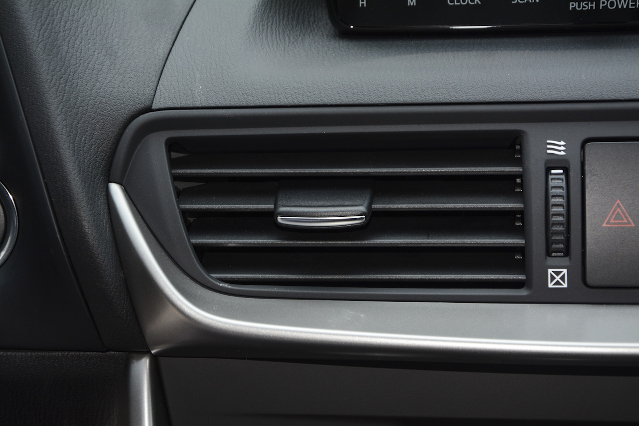 2018款马自达CX-4 2.0L自动两驱蓝天领先版