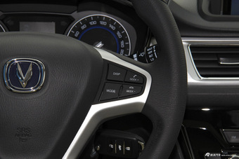 2016款悦翔V7 1.6L手动乐享型国V