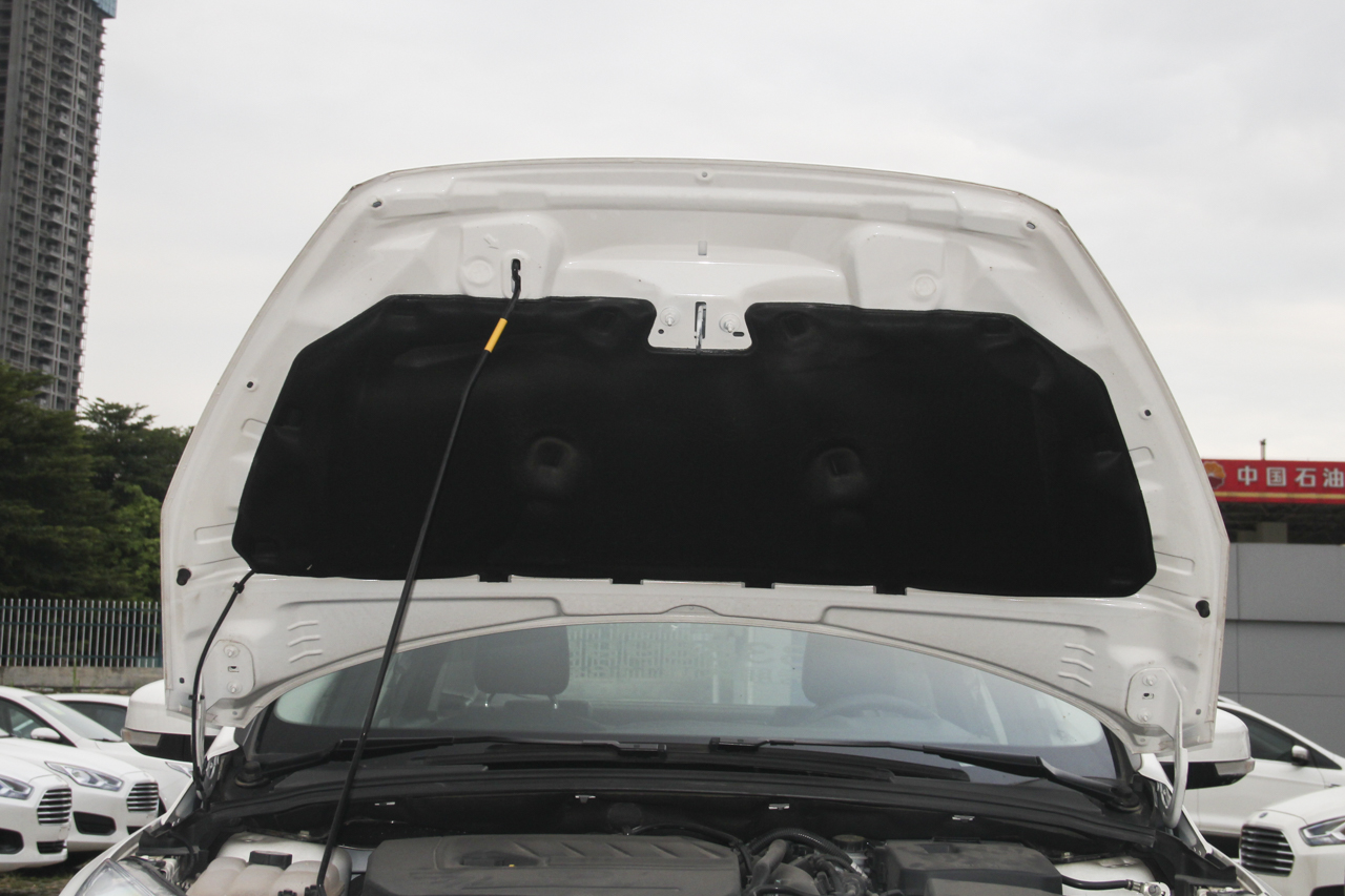 2018款福克斯三厢1.5T自动精英型EcoBoost 180