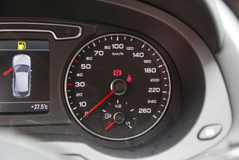 2016款奥迪Q3 2.0T自动35TFSI典藏版quattro进享型