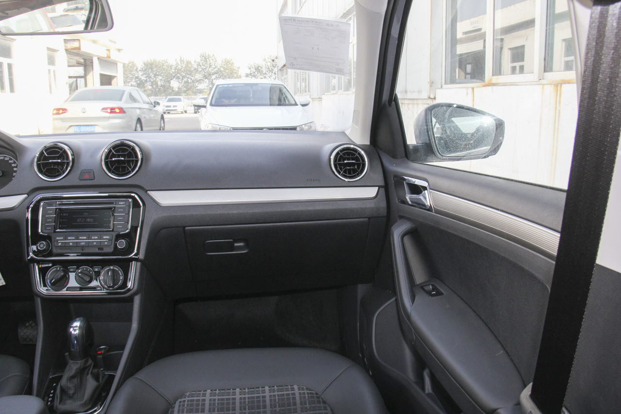 2017款捷达1.5L自动豪华型