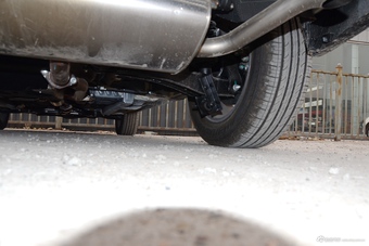 2016款北汽威旺S50 1.5T CVT欢动尊贵型