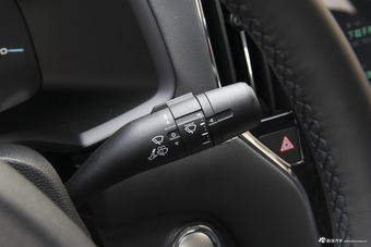 2017款荣威ei6 1.0T混动互联智享版