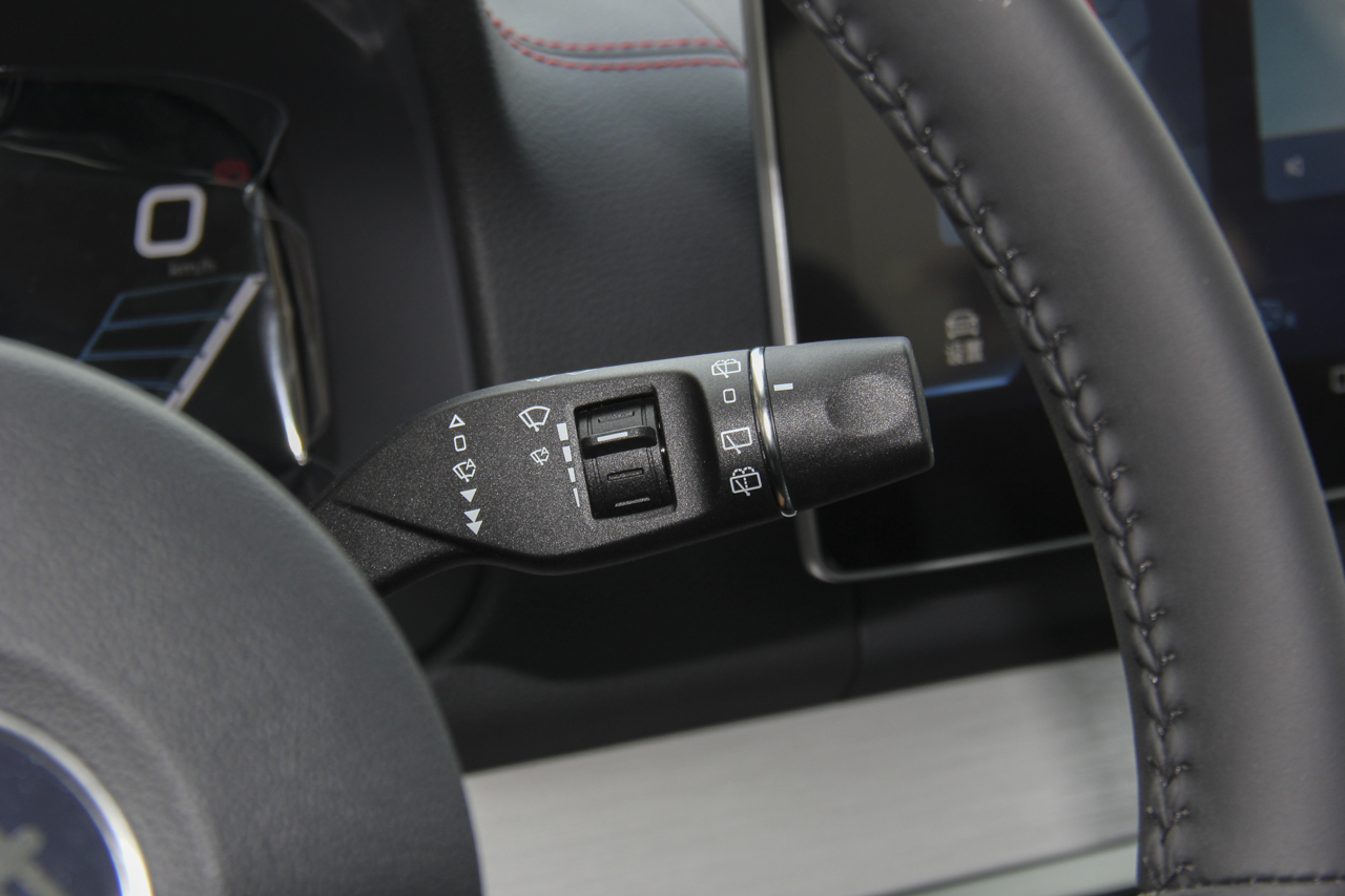 2018款比亚迪唐新能源2.0T全时四驱智联创享型7座