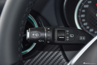 2016款奔驰A级 A200 1.6T自动赛道版