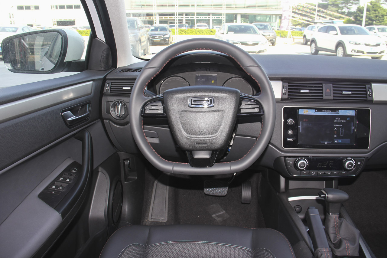 2016款观致3三厢1.6T自动致酷型