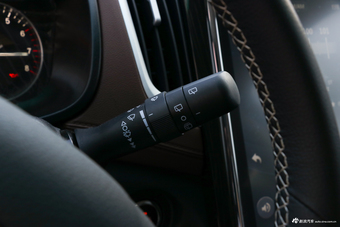 2018款斯威X7 1.5T自动智享型7座