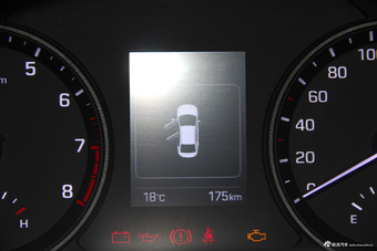 2016款悦纳1.6L自动精英版TOP