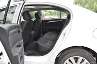 2015款荣威350 1.5L自动豪华天窗版