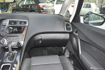 2015款DS 5 1.6T自动豪华版THP160