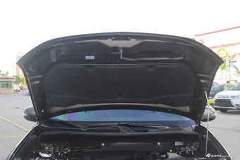 2018款欧蓝德2.0L自动两驱荣耀版5座