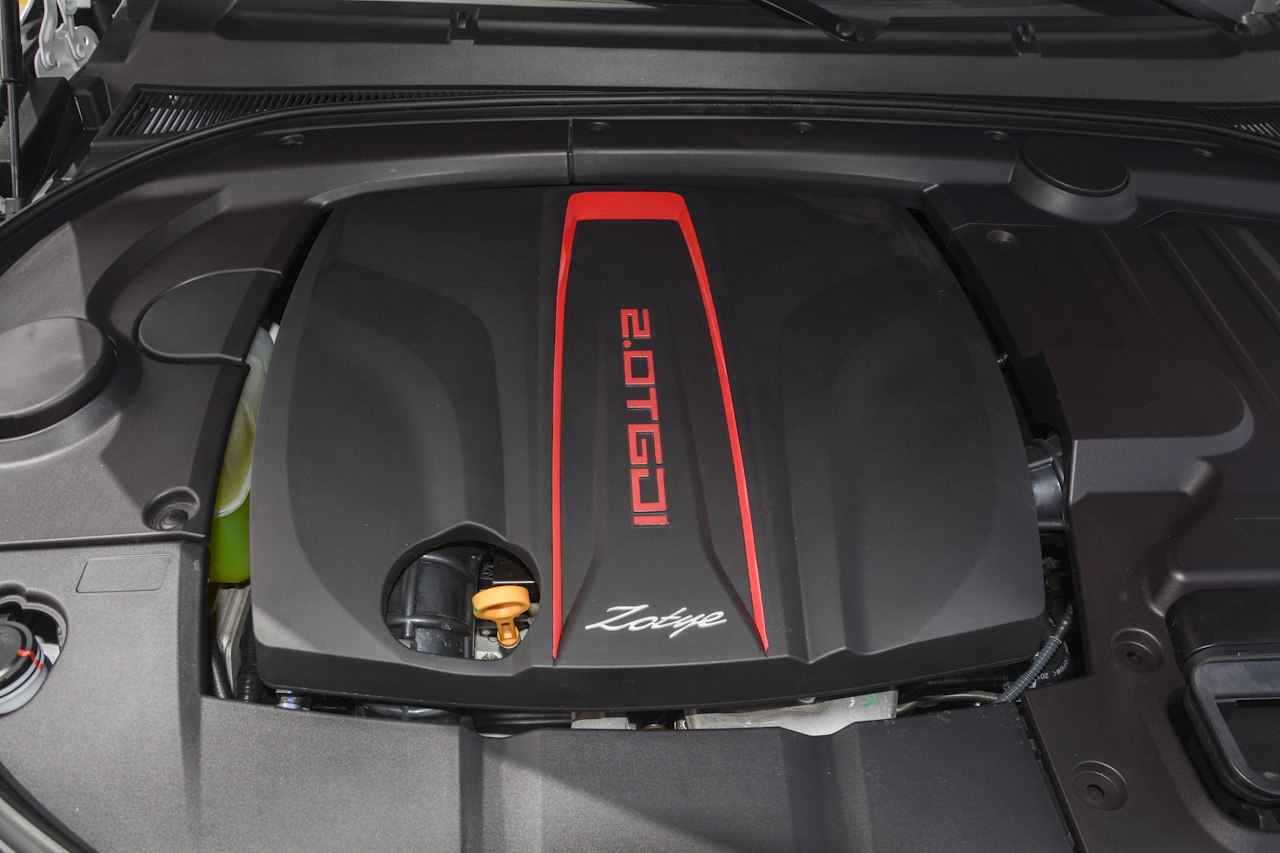  2018款众泰T800 2.0T自动尊享智联型7座