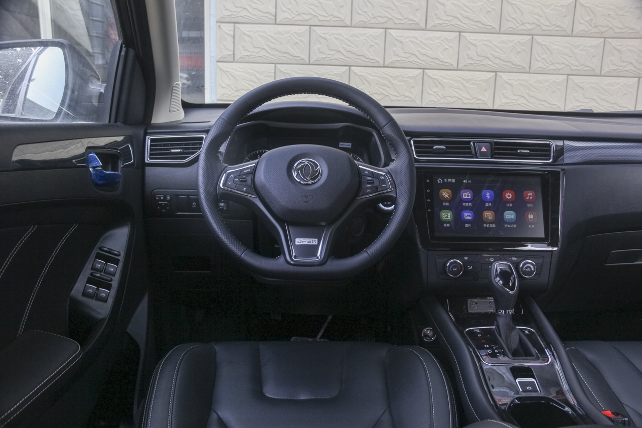 2017款风光580改款 1.5T自动豪华型