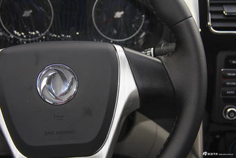 2016款风行S500 1.5L手动舒适型 闪耀金