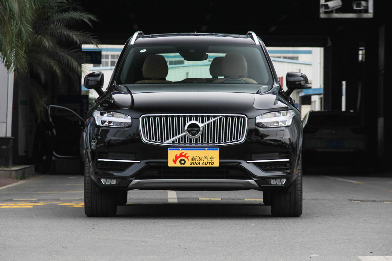 2016款沃尔沃XC90升级版 E驱混动 2.0T自动 T8智尊版