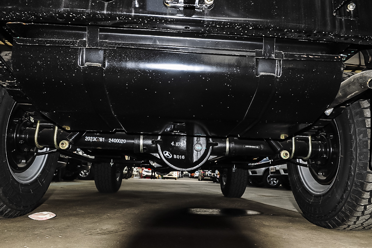 2016款BJ 212 2.0L手动方门四驱豪华型 国IV