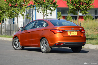 2017款艾瑞泽5 SPORT 1.5T自动尊贵版