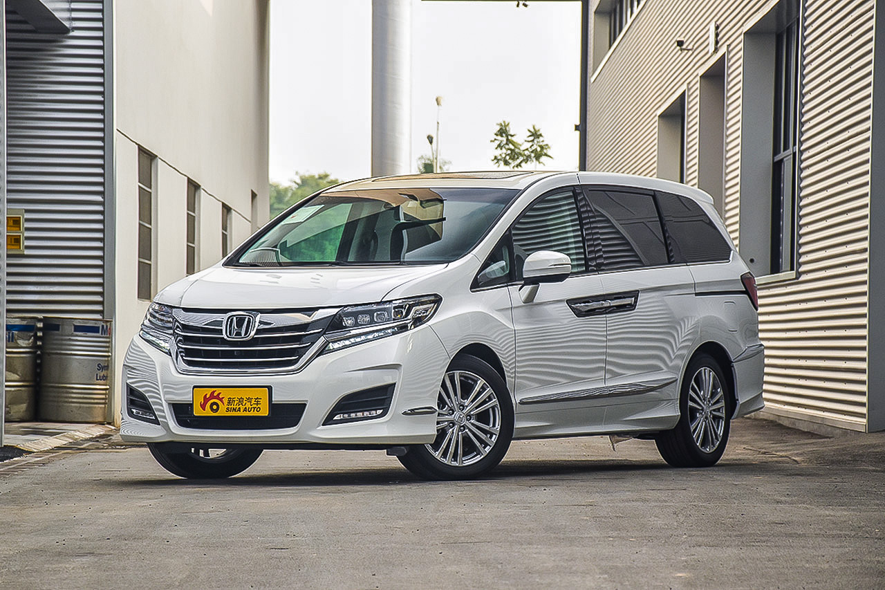 2016款艾力绅2.4L自动至尊版