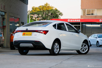 2016款名爵锐行1.5L手动风尚版