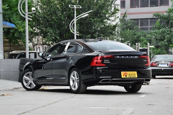 2019款沃尔沃S90 T5 智逸版