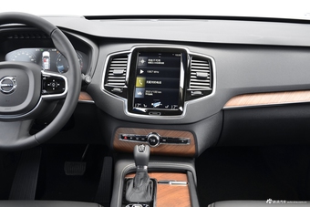 2018款沃尔沃XC90升级版 2.0T自动 T6智雅版