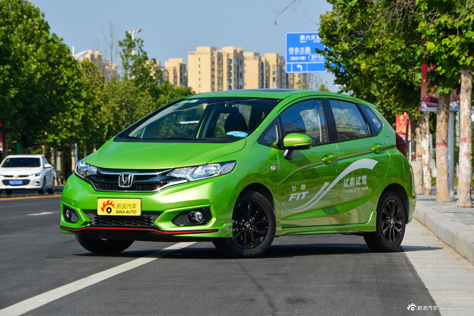 2018款飞度1.5L CVT潮跑+版