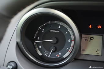 2016款普拉多三门版2.7L GX-R V6 中东版