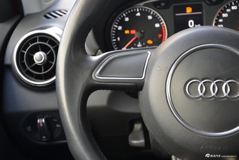 2016款奥迪A1 1.4T 自动30TFSI Sportback Design风尚版