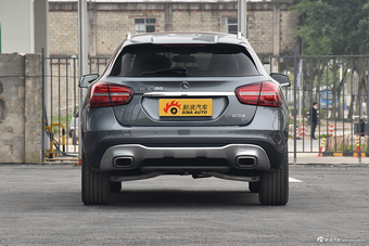 2017款奔驰GLA级 GLA200 1.6T自动时尚型