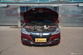2016款本田雅阁混动2.0L自动锐尊版宝石红