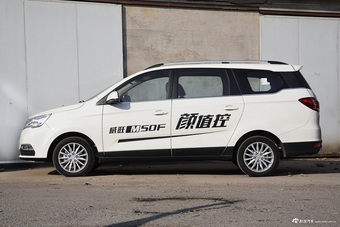 2017款北汽威旺 M50F 1.5L 手动豪华型 白色