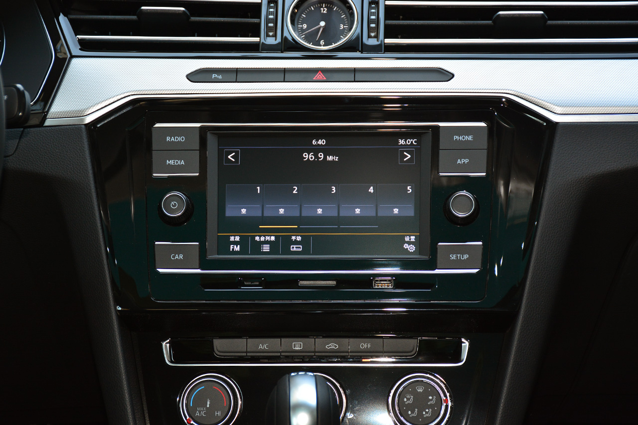 2018款一汽大众迈腾 280TSI DSG 领先型