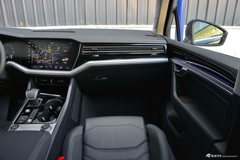 2019款途锐 2.0TSI自动锐翼版