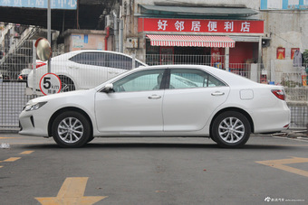 2016款凯美瑞2.0L自动十周年纪念领先版